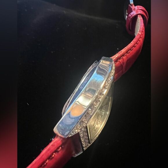 NWOT Sergio Valente watch - Picture 4 of 6